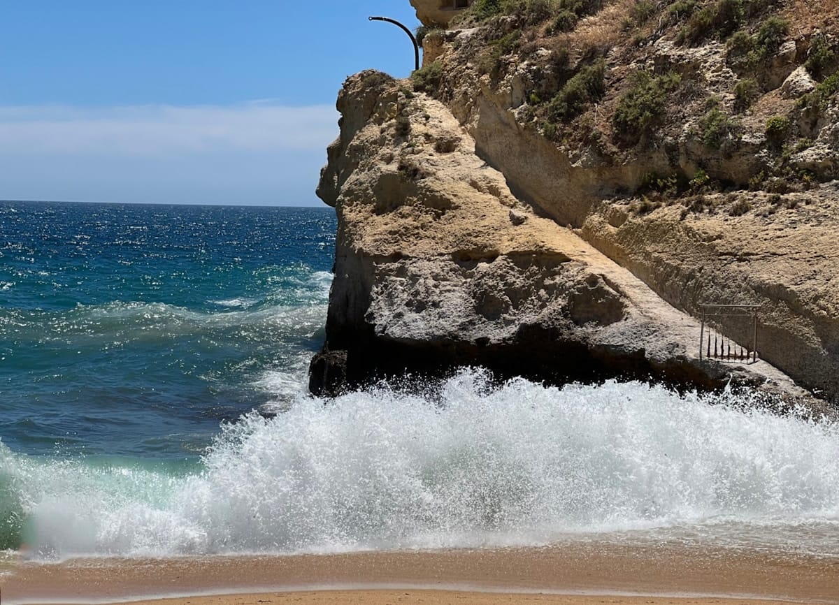 Klépierre Walks the Aqua Portimão Joint-Venture Buyout Across the 7 May Trading Update — Generali Immobiliare's 50% Stake Lands With the French Mall Operator for €59 Million, and the Western-Algarve Anchor Moves to Full Klépierre Ownership