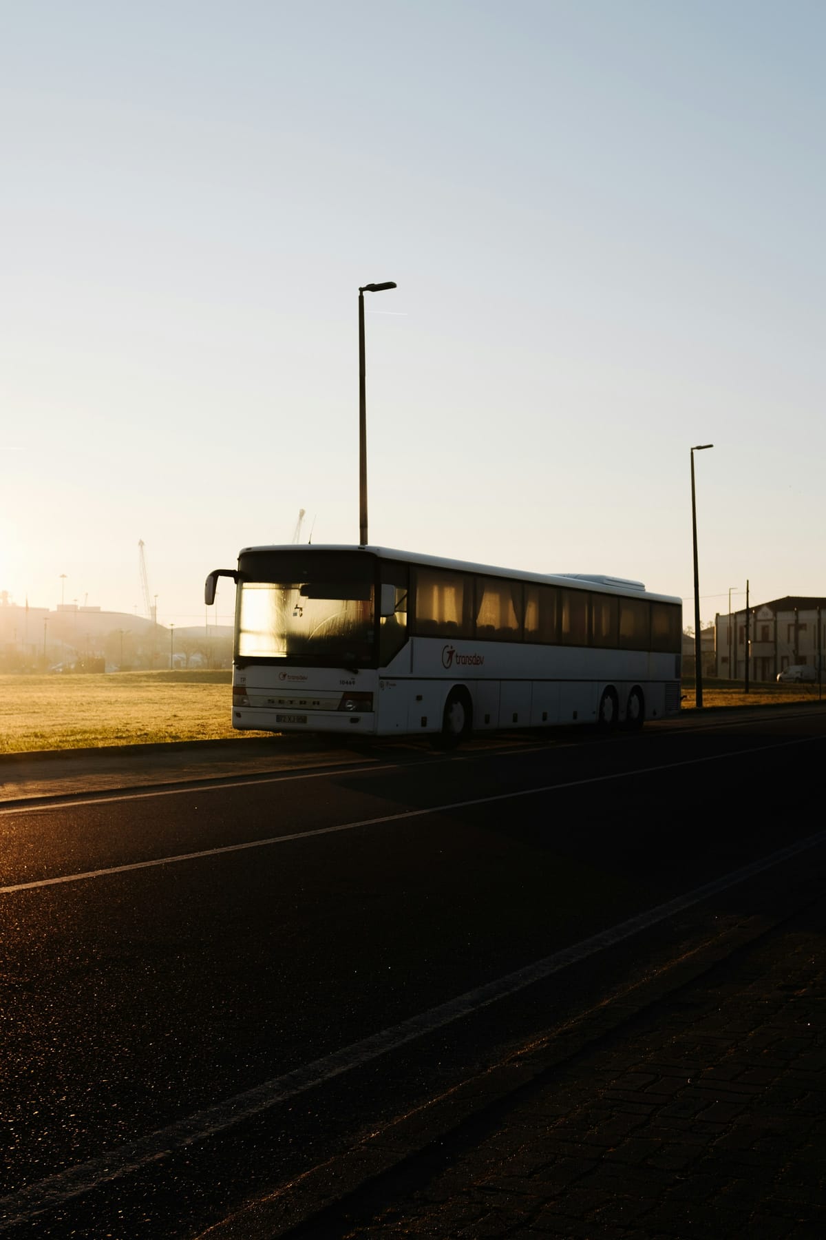 CaetanoBus' Japanese Shareholder Mitsui Cuts Its Stake to 19.7% as British National Express Cancels 60% of Coach Orders — Ovar Plant Books a 2025 €13.8 Million Loss and 88-Worker Layoff Through June
