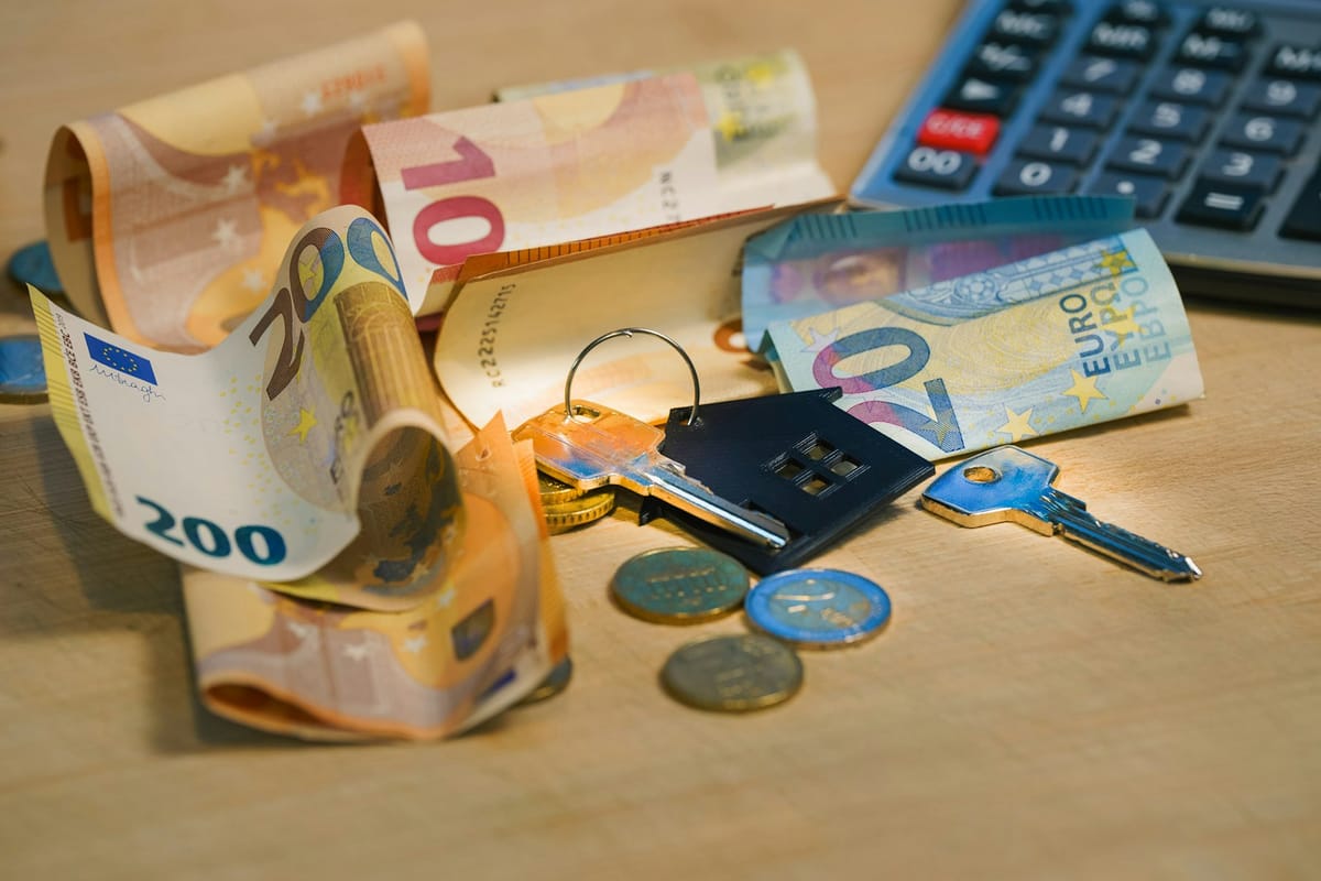 Filing the Modelo 3 IRS in Portugal in 2026 — A Practical Guide to the 1 April–30 June Window, the Pre-Populated IRS Automático, the 2025 Brackets, the IRS Jovem Stairway, the e-Fatura Deduction Engine, and the Anexos Foreign Residents Actually Need