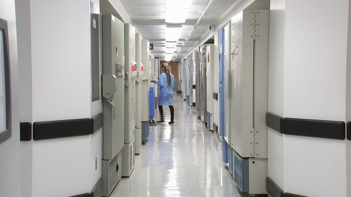 Council of Ministers Diploma Lifts SNS Doctor Emergency-Overtime Bonuses to 40-80% of Base Salary in 48-Hour Blocks Beyond the 250-Hour Annual Cap