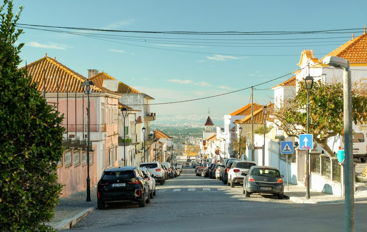 Buying a Used Car in Portugal in 2026 — A Practical Guide to the Stand vs Particular Tracks, the Documento Único Automóvel Handover, the Automóvel Online Portal, the IUC + ISV Tax Frame and the 60-Day Registo de Propriedade Window