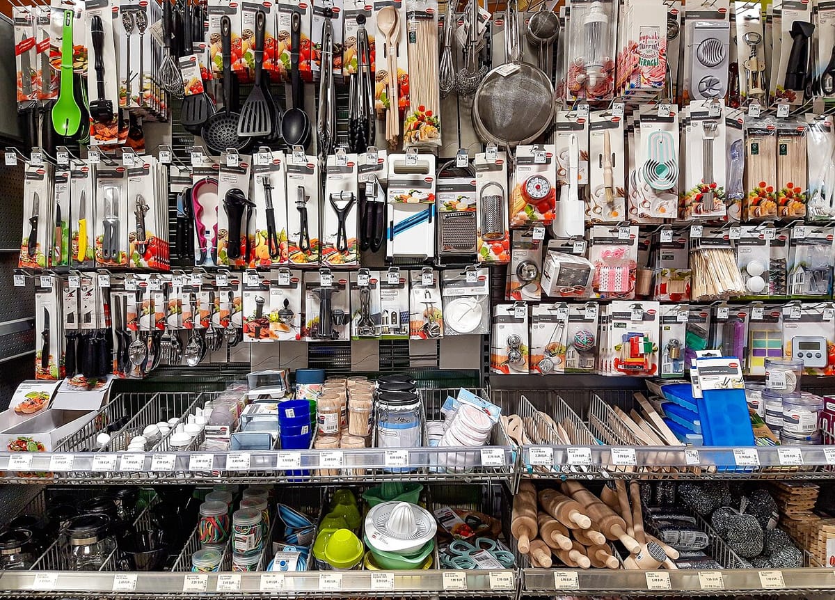 The Legal Guarantee on Goods (Garantia Legal de Conformidade) in Portugal in 2026 — A Practical Guide to the Three-Year Warranty, the Two-Year Presumption, the Repair-Replace-Refund Hierarchy and Decreto-Lei 84/2021