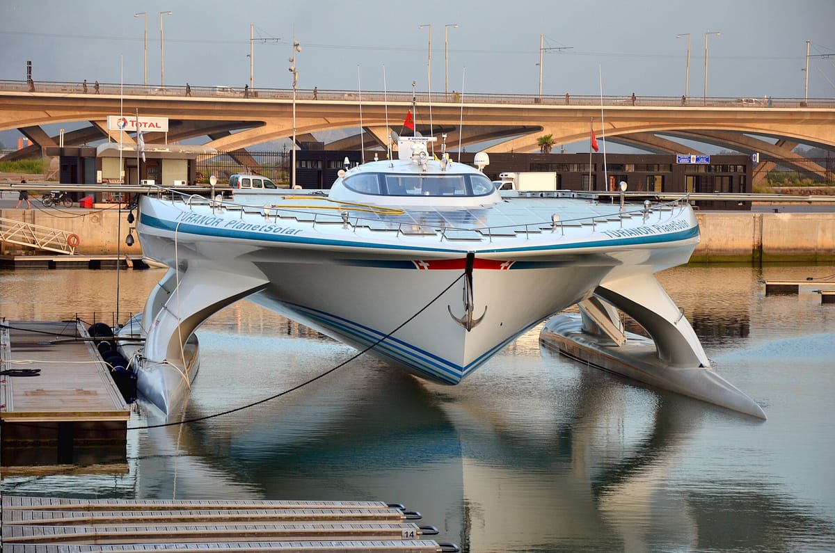 A Flax-Hulled Solar Boat From Porto Sets Off to Trace 800 Kilometres of Coastline on Sunlight Alone