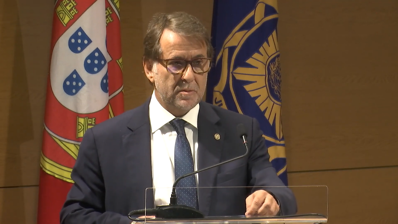 Prosecutors Open a Criminal Inquiry Into Interior Minister Luis Neves Over a Missing Drug-Case Trailer