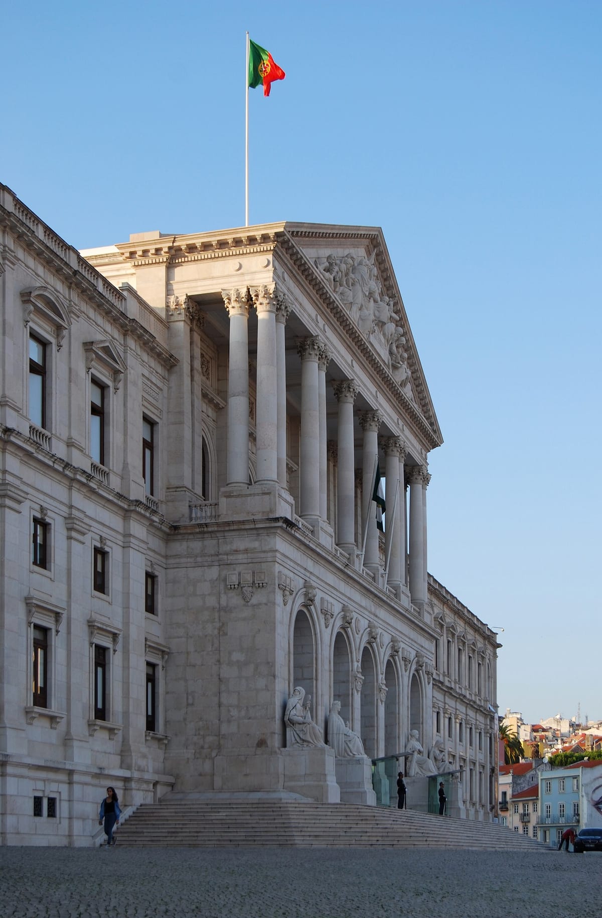 Portugal's First Lobbying-Transparency Law Takes Effect on 27 July, Opening a Public Register and a Mandatory 'Legislative Footprint'