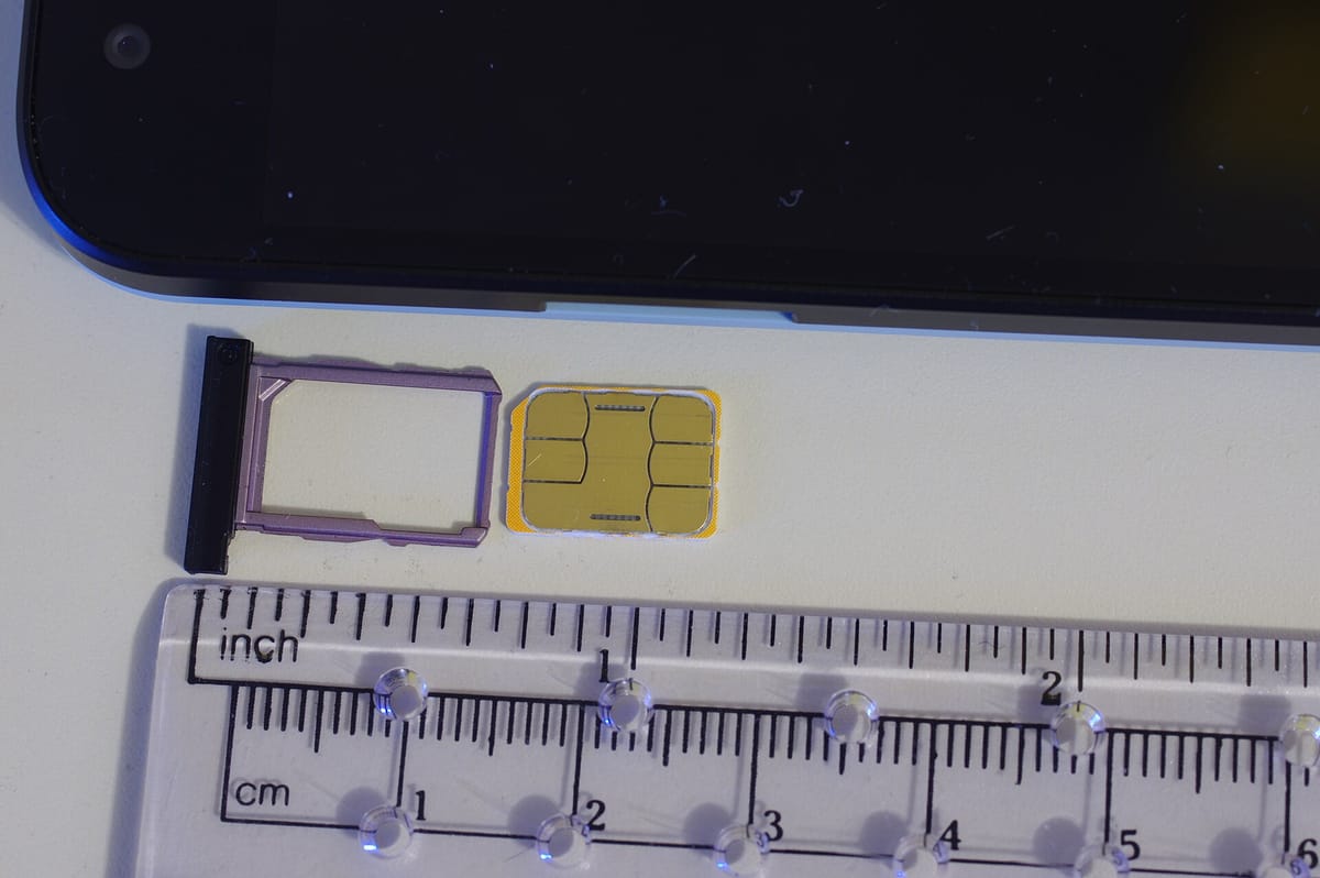 Getting a Portuguese Mobile Phone Plan in 2026 — A Practical Guide to Prepaid vs Contract SIMs, MEO/NOS/Vodafone/Digi, Number Portability, the NIF Requirement and eSIMs
