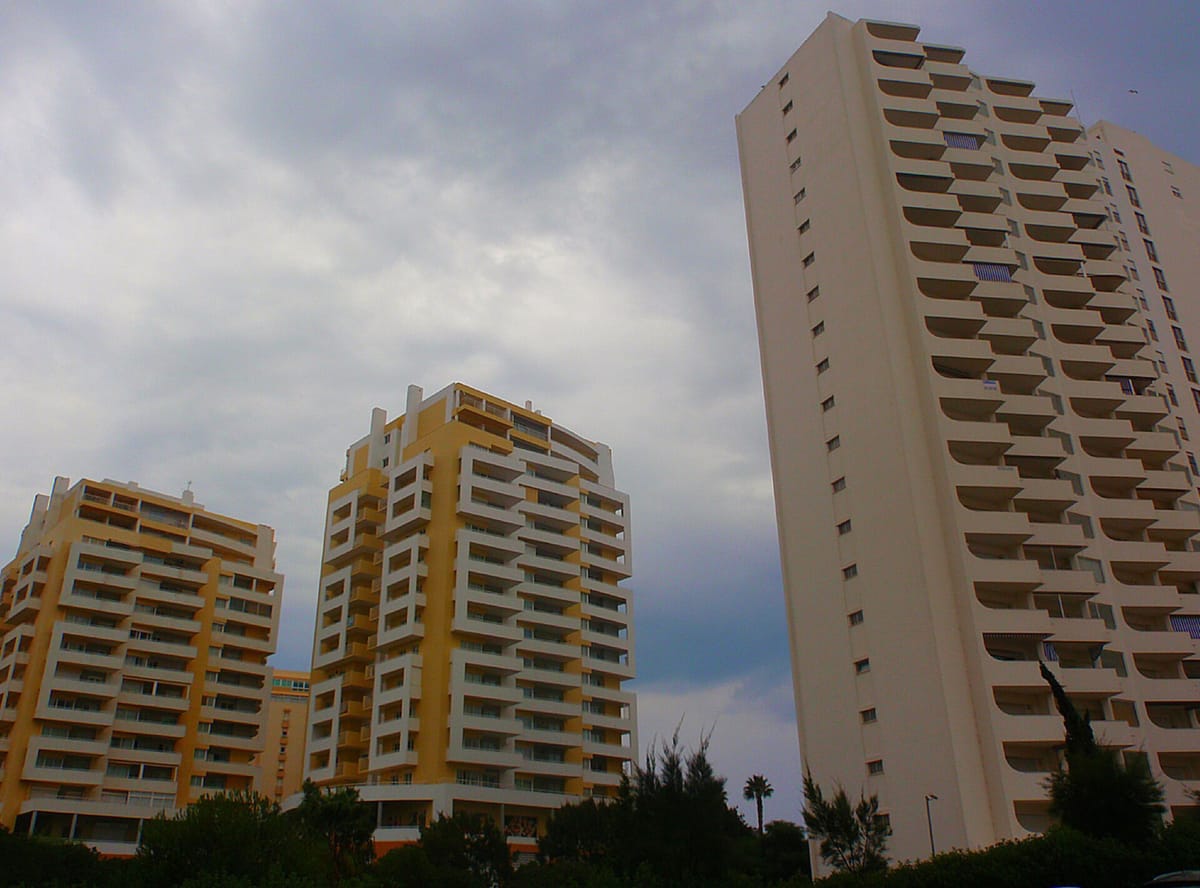 Asking Rents Edge Up 0.9% in July as the Algarve Becomes Portugal's Priciest Region to Rent