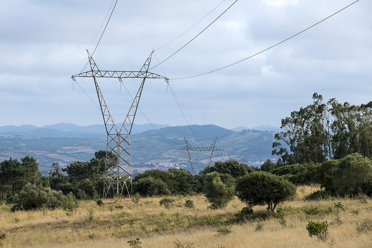 The Energy Regulator Pushes Portugal's Cheap Overnight Electricity Window Back Half an Hour for 2027