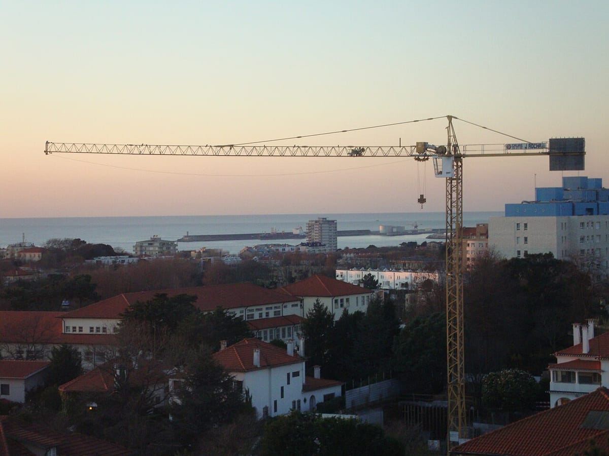 Portugal's Builders Have Not Been This Confident Since 2001, While Household Sentiment Slipped Back in August