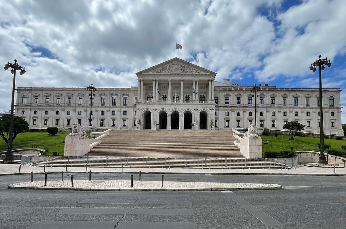 Portugal's Long-Awaited Pension-Reform Report Reaches the Minister's Desk, but the Government Will Not Release It Yet