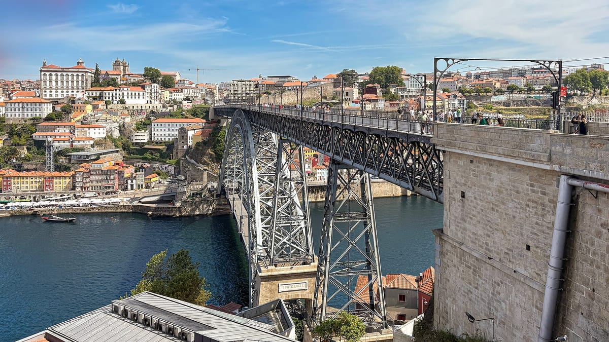 The Porto Brief — Week of 15 August 2026: FC Porto Open the Title Defence Six Points From Six, the Boavista Metrobus Races Its 31 August Deadline, and Sá Carneiro Keeps Breaking Records