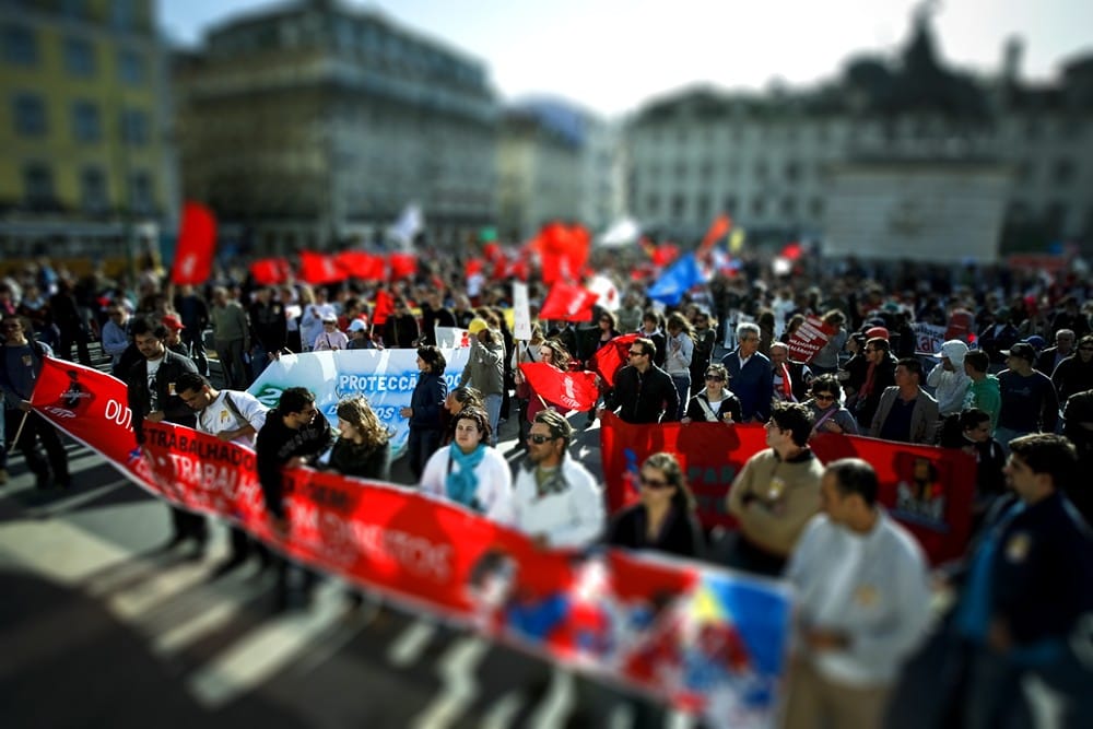 Three Unions Set 2 October as the Strike Date for Portugal's 350,000 General-Career Public Workers