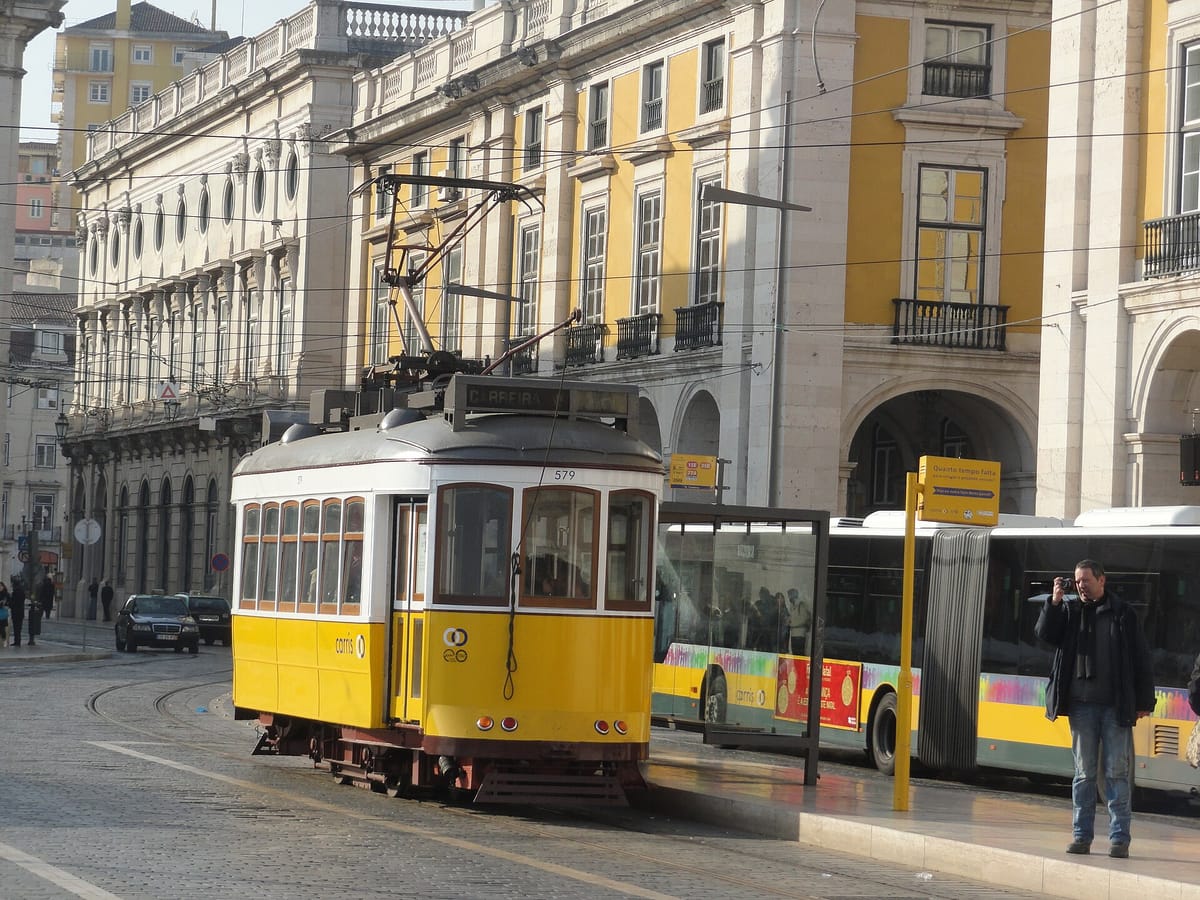 The Lisboa Brief, Week of 19 September 2026: Two Weeks to Object to the 16E Tram, the Bairro Alto Cameras Get Three More Years, and Four Anaesthetists Leave Dona Estefânia