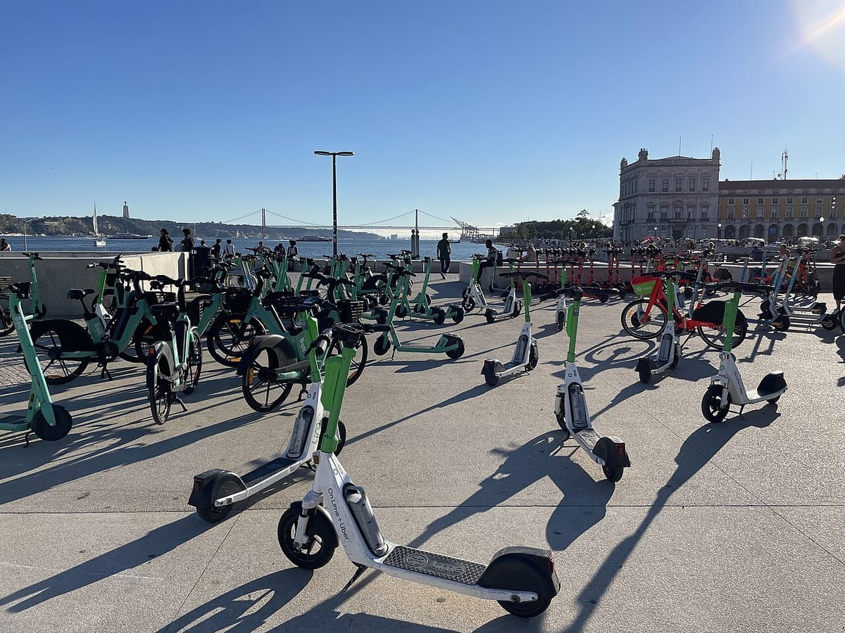 Lisbon Voters May Get a Say on the City's 6,000 Shared E-Scooters, After the ACP Gathered 20,000 Signatures for a Referendum