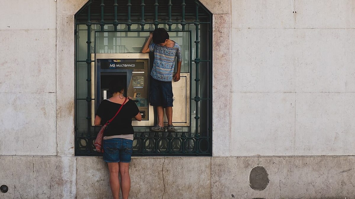 Brussels Sets Portugal a Two-Month Deadline on the EU's New Consumer Credit Rules, Seven Weeks Before Borrowers Are Due to Get Them