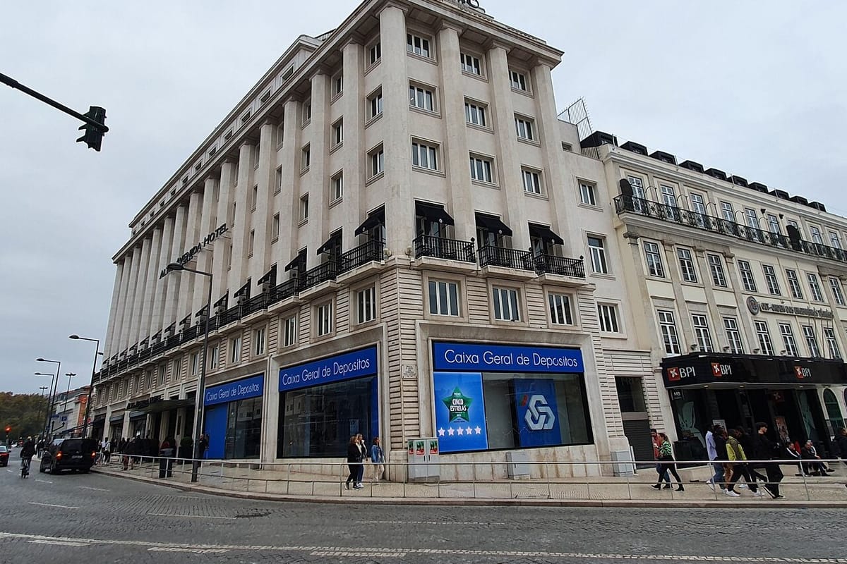 Caixa Geral de Depósitos Secures Another 95 Million Euros of the Youth Home-Loan Guarantee, Leaving Little of the 2.3 Billion Euro Ceiling Unallocated, Público Reports