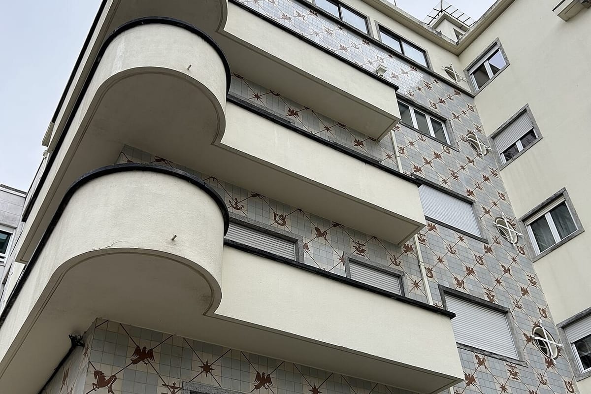 Interest Again Takes More Than Half of the Average Portuguese Mortgage Payment After a Fourth Monthly Rise in the Rate, to 3.194 Percent