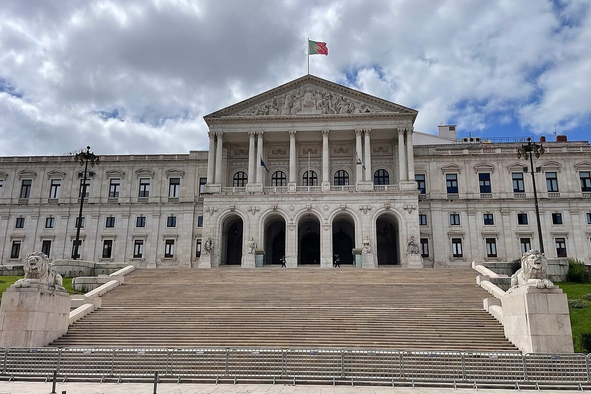Ombudsman Urges Parliament to Shield Peace Court Judges From Outside Influence, but Small Claims Work as Before