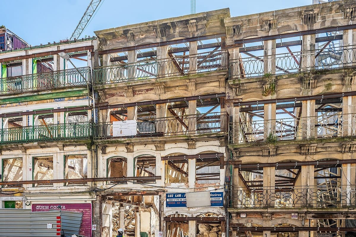 Overcharged 23 Percent VAT on Renovation Work in an Urban Rehabilitation Area? Your Builder's Credit Note and a Four-Year Limit Decide Whether You Get the Difference Back