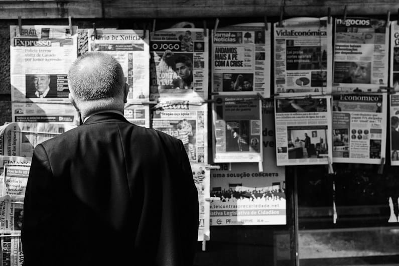 Meta Postpones to 20 November a Clause Letting It Crawl the Websites of Any Business on Facebook or Instagram, After the World's News Publishers Object
