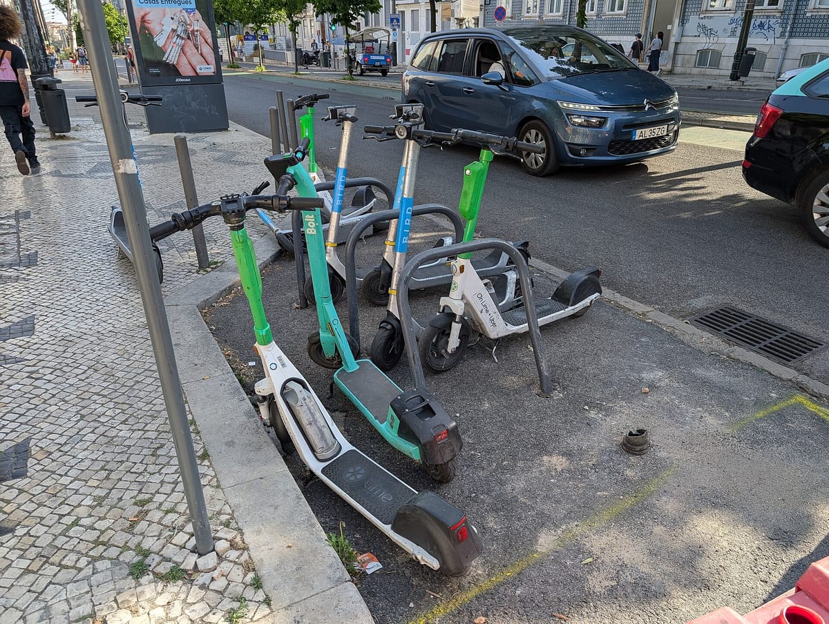The Lisboa Brief, Week of 24 October 2026: The Council Votes the Scooters Out, Two Strikes Collide on 30 October, and a 688 Million Euro Plan for Oriente