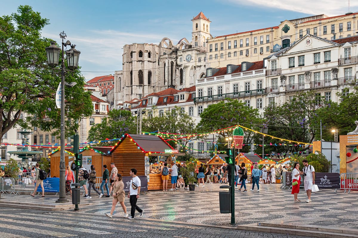 The Lisboa Brief, Week of 31 October 2026: The Rossio Cleared Again, New Money for the Red Line, and a Barrier for Airport Taxis