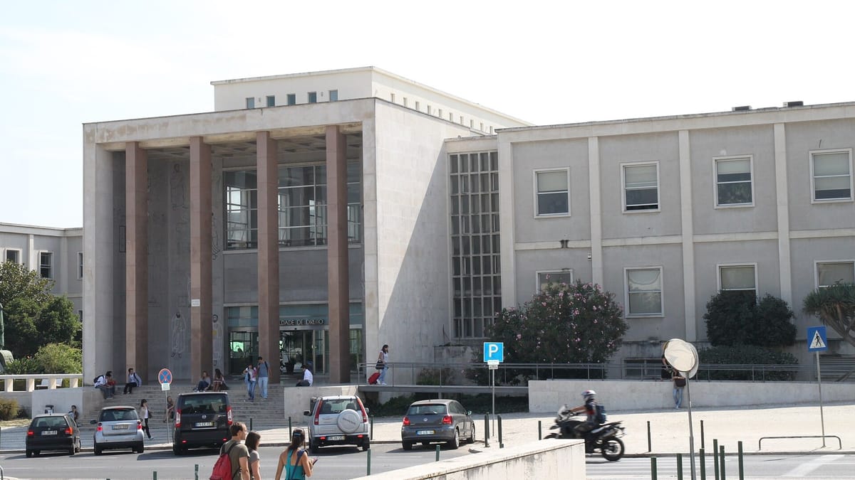 More Than 134,000 Brazilians Can Vote in Portugal on Sunday, and a Lisbon Campus Will Be the Biggest Polling Station of Brazil's Whole Election