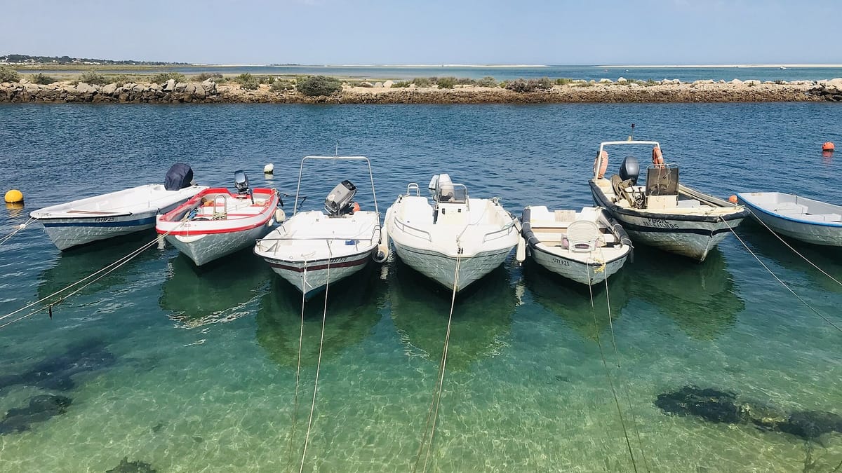 Jerrycans on the Beach and Cocaine in a Loulé Home: Five GNR Operations in Four Days Trace the Algarve's Drug-Boat Supply Line
