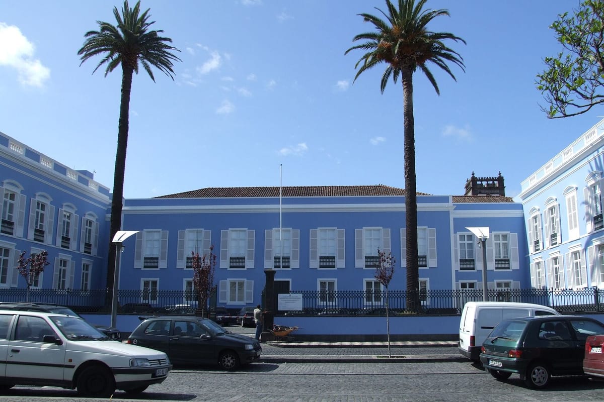 Azores Civil Servants Tried a Four-Day Week for Six Months: Absences Fell 15 Percent and Nine in Ten Want to Keep It