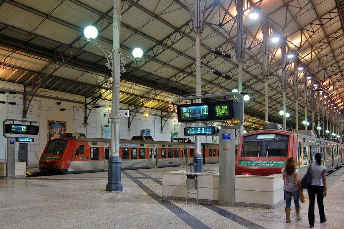 CP Conductors and Ticket Office Staff Strike on 30 October, the Same Morning as the Lisbon Metro: the Union's Demands and How to Get a Refund