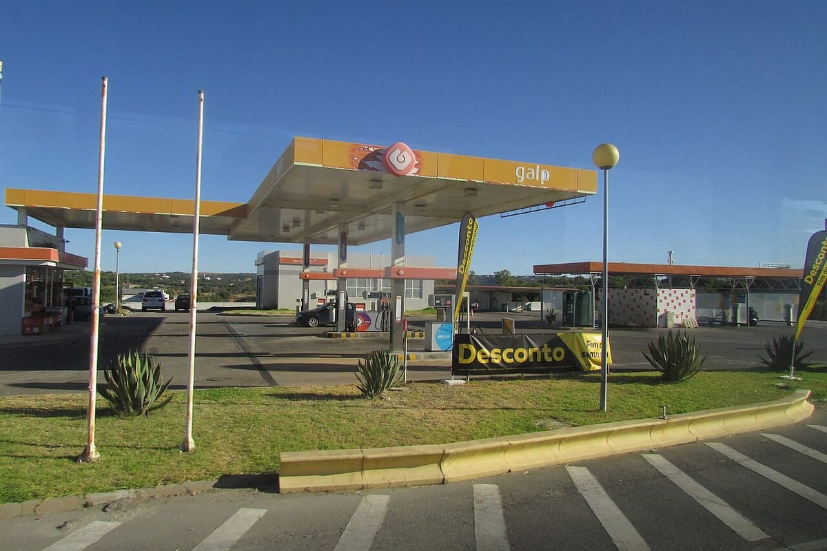 Petrol Should Drop 7 to 8 Cents a Litre on Monday and Diesel Edge Up 1 to 1.5 Cents, as the Weekly Tax Order Trims the Petrol Discount