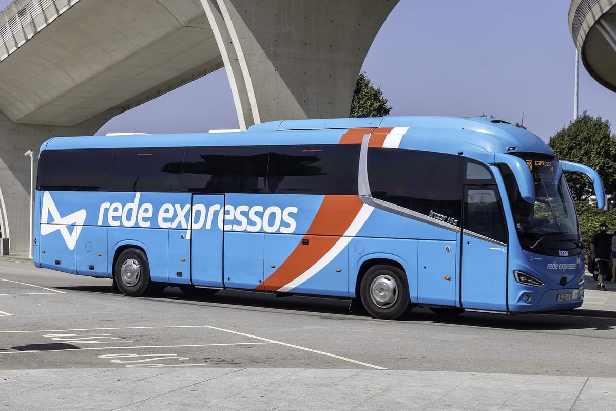 Rede Expressos Coach Overturns Near Baleizão in Beja, Killing the Driver and Injuring Seven Passengers, Two of Them Seriously