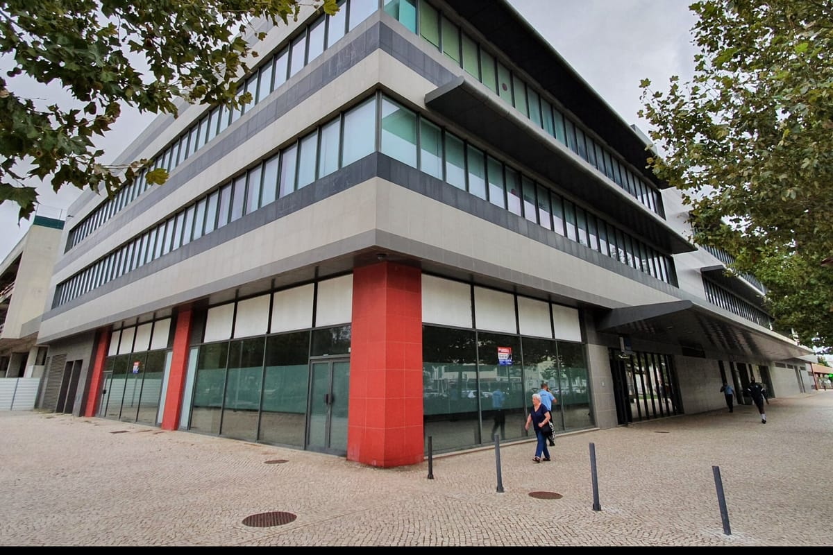 One Fort in Restelo Now Runs Every PSP Criminal Inquiry in Greater Lisbon, and Its Commander Puts 60 Percent of Violent Crime in the Capital Itself