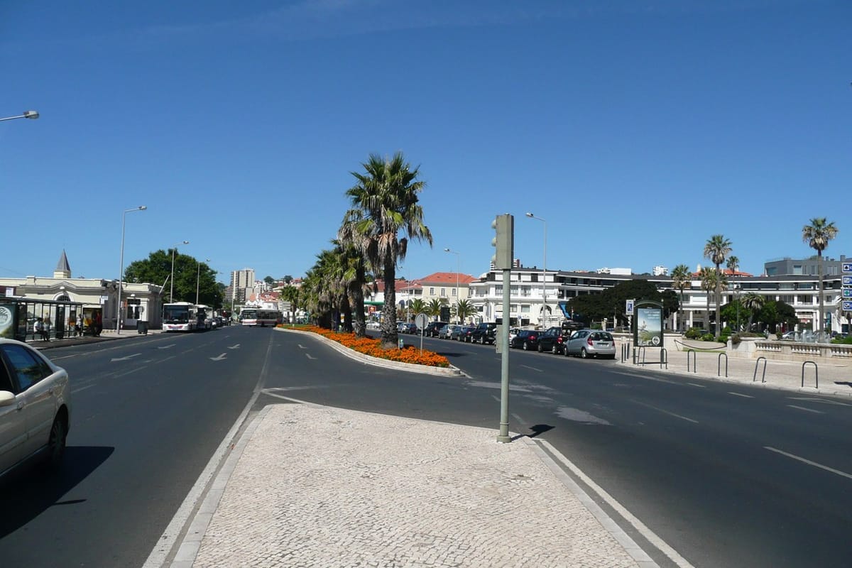 Cascais Floats a Toll on the Marginal, With Its Own Residents Exempt, to Pay for Works on the Coast Road