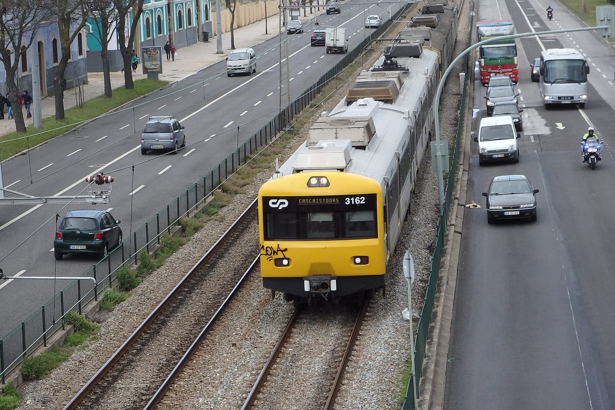 Late-Night Cascais Line Trains Will Start and End at São Pedro do Estoril Instead of Oeiras From 8 November as the Station Is Rebuilt