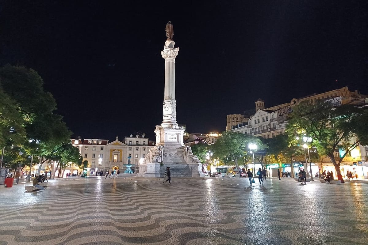 Police Remove the Housing Protest Camps From Lisbon's Rossio and Porto's Praça D. João I at Dawn, Detaining Several People in Lisbon