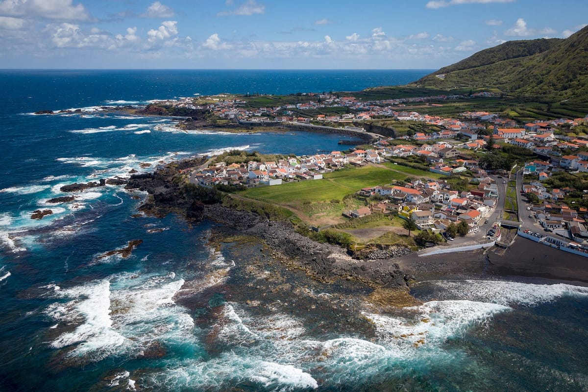 São Miguel Feels a Magnitude 5.2 Earthquake Offshore, Then a Night of Smaller Tremors: No Damage Reported, and What to Do When the Ground Shakes