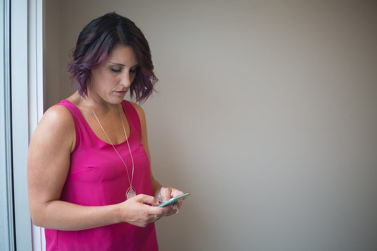 Fake SNS 24 Texts Demand an "Overdue Payment": The Health Service Never Asks for Money by SMS, and What to Do if You Clicked