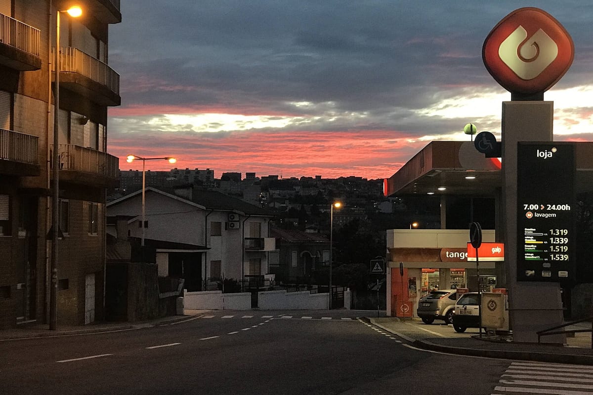 Fuel Tax Bites Hardest on Middle-Income Households, and 39 Percent of Portugal's 781 Tax Breaks Carry No Cost Estimate, FFMS Study Finds