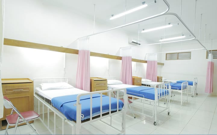 Portugal's NHS Reaches a Crossroads: Five Major Hospitals Face Private Management Decision as April Deadline Arrives