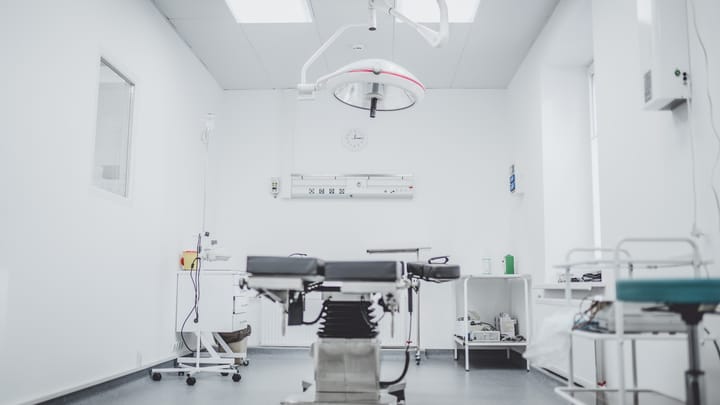 Ordem dos Médicos and Ordem dos Nutricionistas Move to Force Practitioners to Choose Between Medicine and 'Integrative' Therapies — Both Bodies Confirm Deontological-Code Revisions and Push for a Legislative Crackdown on Pseudoscience