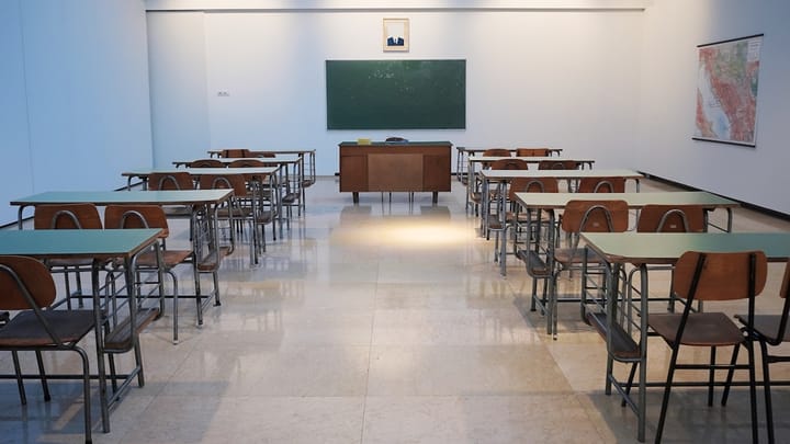 Government Pushes 'Concurso Contínuo' for Teachers Over Union Objections — A Rolling Hiring Window That Could Redraw the Portuguese School Year