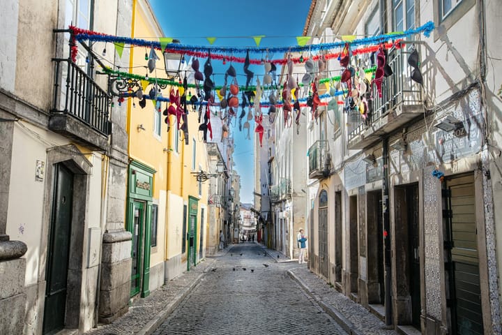 Marchas Populares Take Their Second Altice Arena Night on Saturday 30 May — Eight Bairros Including Madragoa, Castelo and São Vicente Carry the 'Somos Lisboa, Somos Europa' Theme Toward the 12 June Avenida da Liberdade Parade