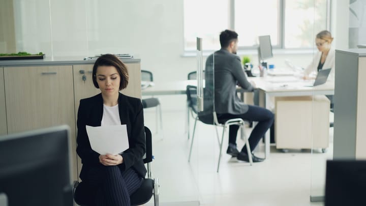 IEFP File Holds 283,290 Registered Jobseekers at the End of April 2026 — Year-On-Year Headcount Eases 9.7%, Algarve Sheds 23.3% Month-On-Month and Vacancy Listings Slide 12.3% to 11,919
