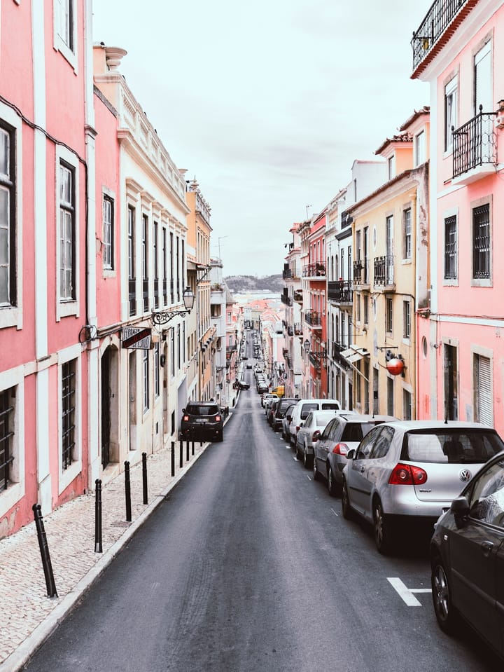Casa Pronta in Portugal in 2026 — A Practical Guide to the Property-Transaction One-Stop Counter, the €375 Single-Act and €700 Multi-Act Tariff, the SIGA Booking Portal and the Compra-e-Venda Route That Replaces the Notarial Escritura
