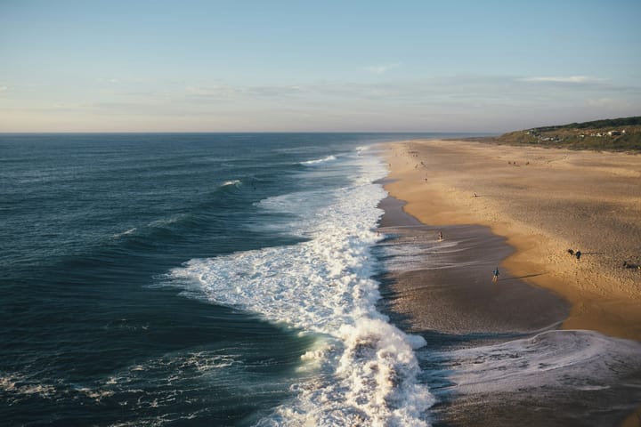 Porta da Frente Christie's Tallies €65.8 Million in Brazilian Luxury-Property Spend Across 2025 — Cascais Carries 22% of High-Value Pickups and the €8 Million Top Sale