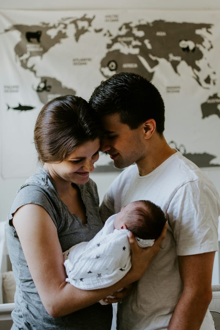 INE Logs 7,195 Live Births in March 2026 — +2.7% Year-On-Year, Natural Balance Eases to -3,360 and Marriages Climb 6.5% to 2,077 While the April 2026 Death Count Drops to 9,289 in the Vital-Statistics Destaque