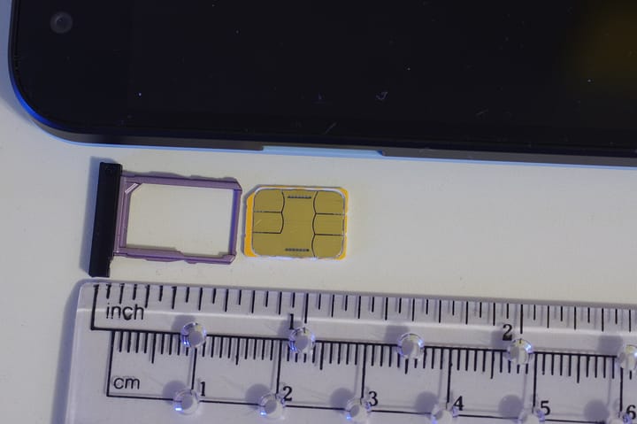 Getting a Portuguese Mobile Phone Plan in 2026 — A Practical Guide to Prepaid vs Contract SIMs, MEO/NOS/Vodafone/Digi, Number Portability, the NIF Requirement and eSIMs