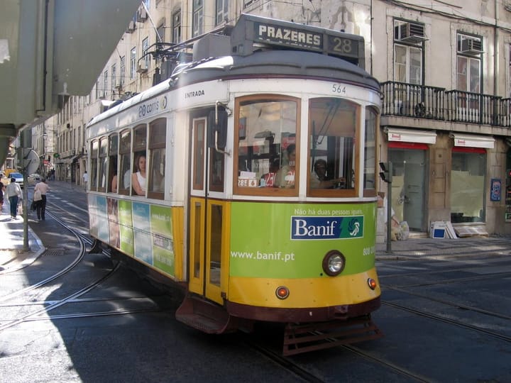Foreign Overnight Stays Slip in June, the First Dip in Eight Months for Portugal's Hotels