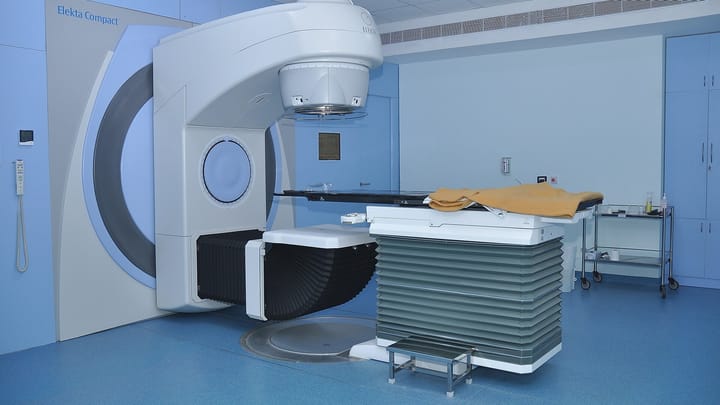 Court of Auditors Refused to Clear a 13.5 Million Euro Contract to Run Évora's Radiotherapy Unit, Saying the Health Service Skipped Partnership Rules